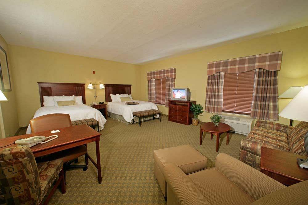Hampton Inn & Suites Lake Stadt Zimmer foto