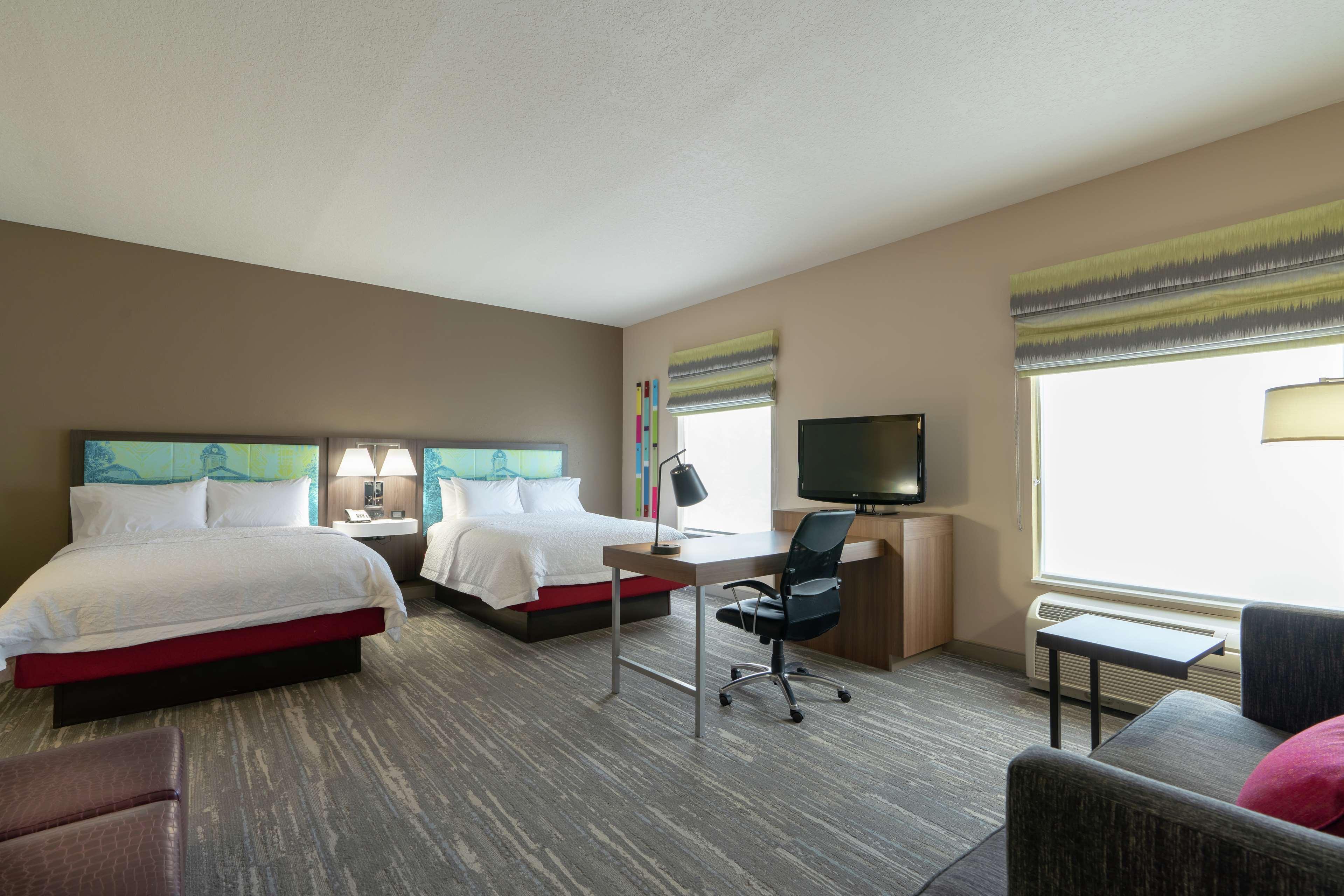 Hampton Inn & Suites Lake Stadt Exterior foto
