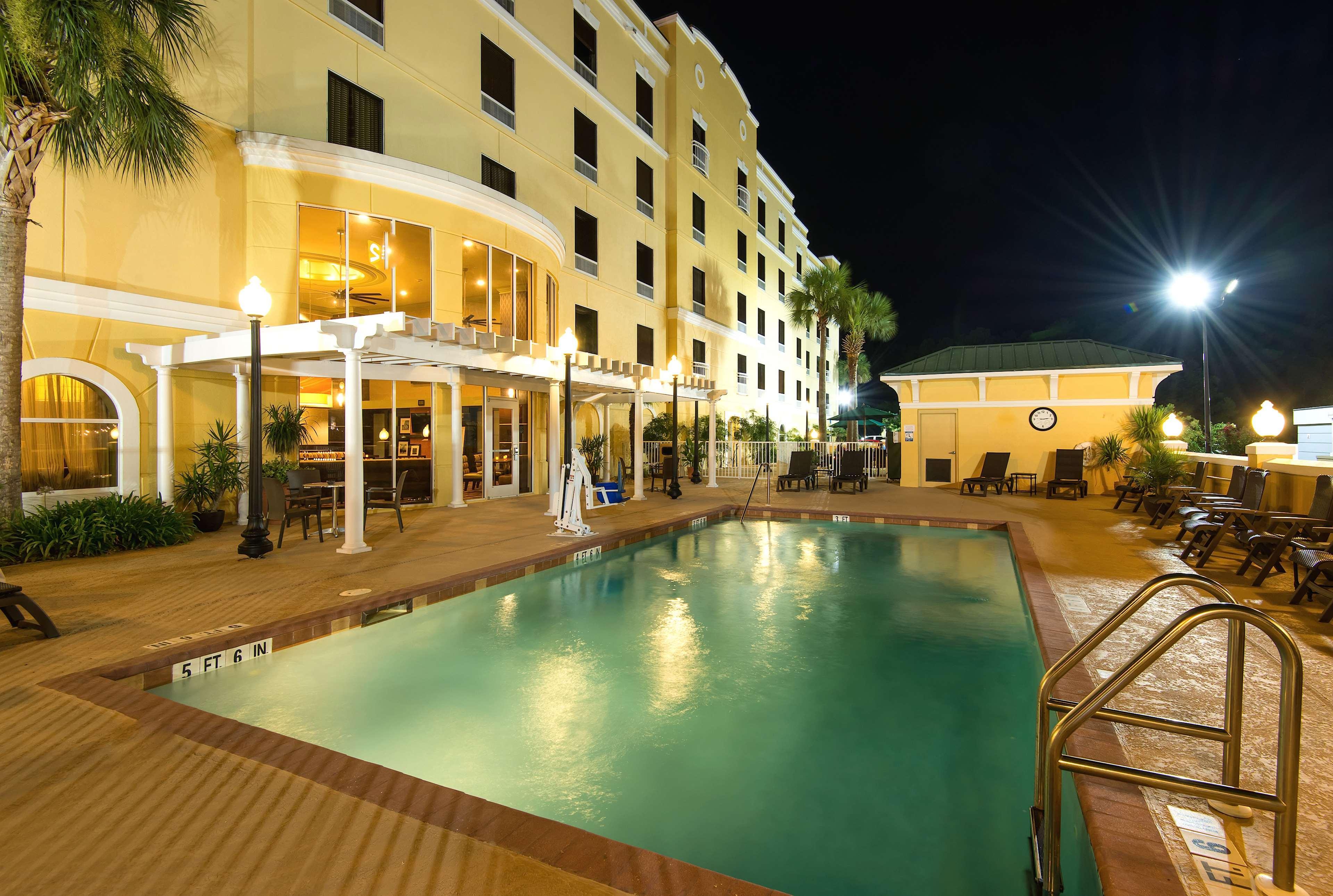 Hampton Inn & Suites Lake Stadt Exterior foto