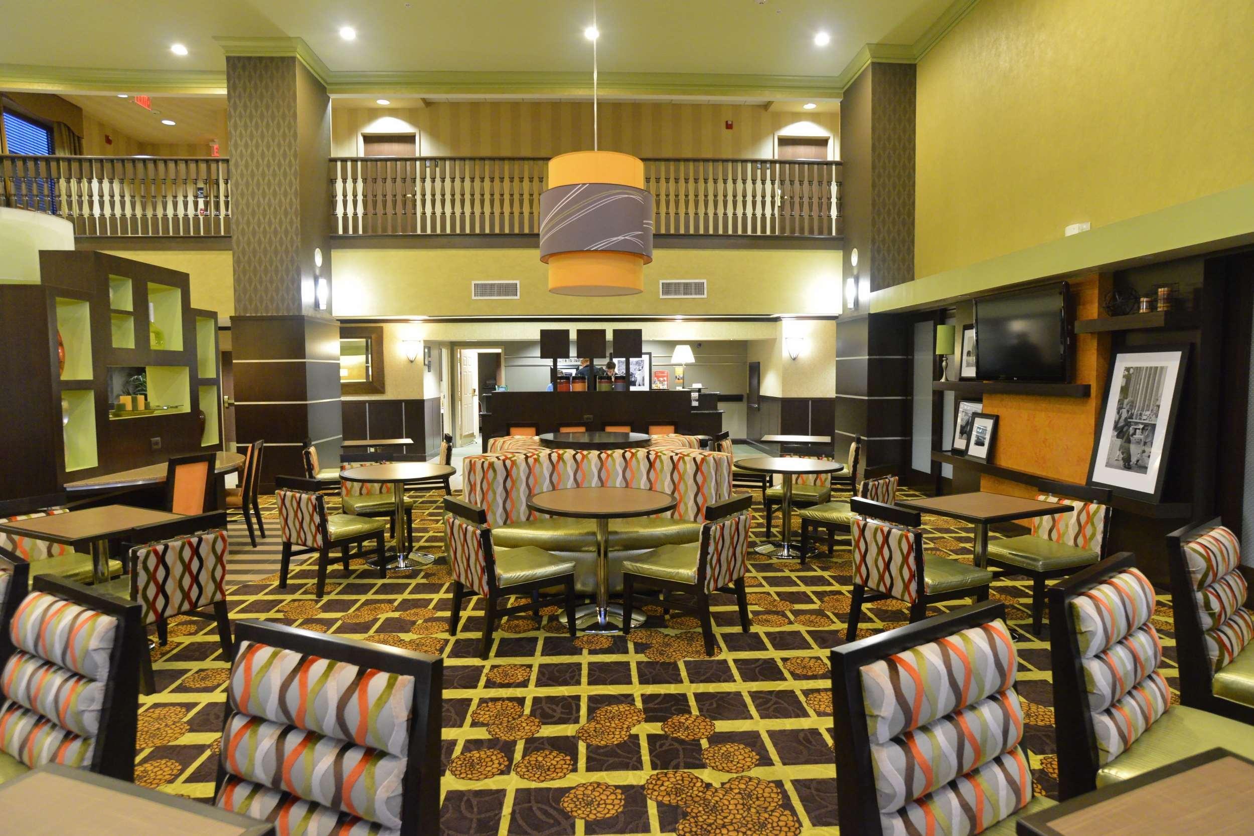 Hampton Inn & Suites Lake Stadt Exterior foto