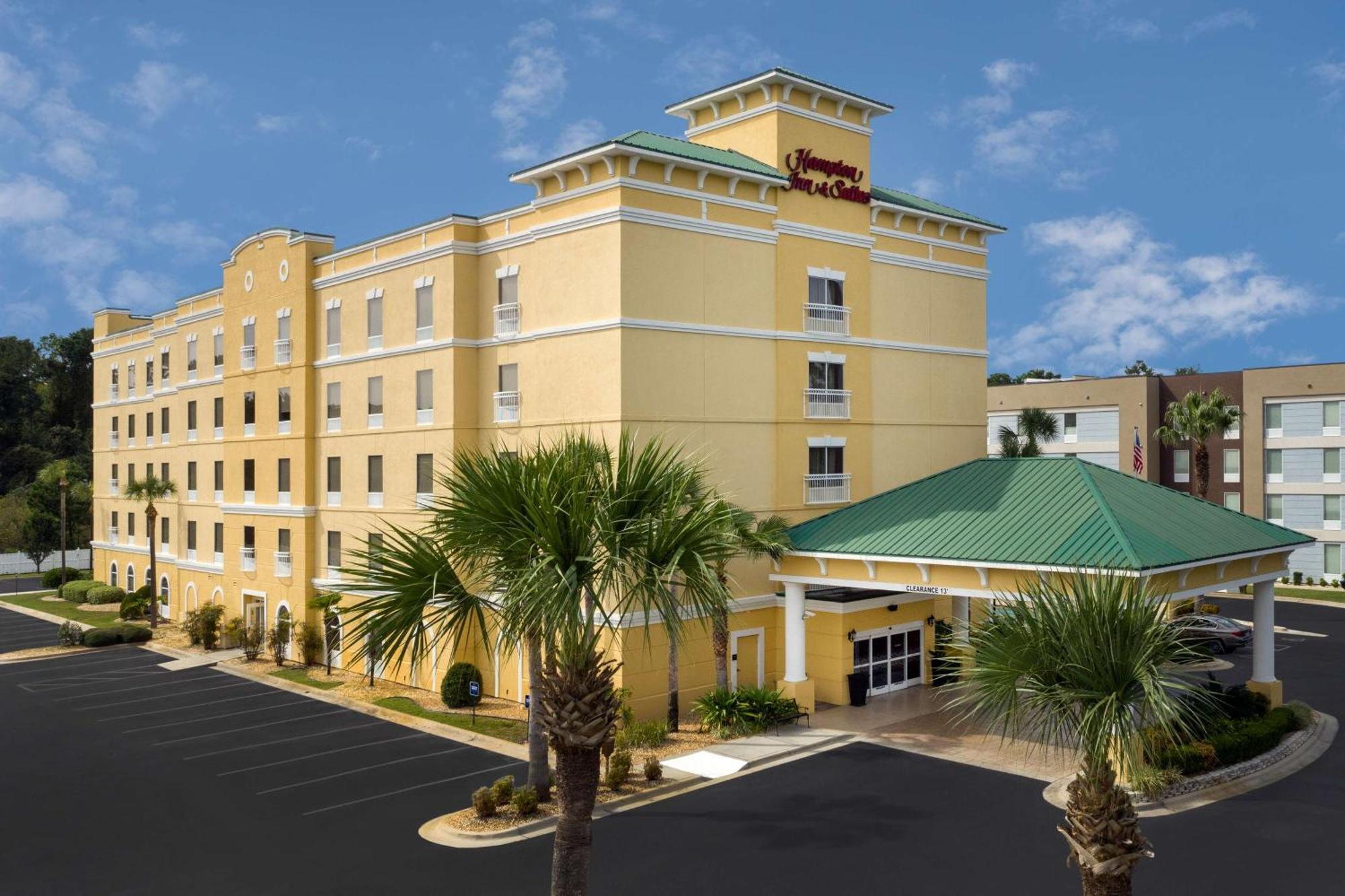 Hampton Inn & Suites Lake Stadt Exterior foto
